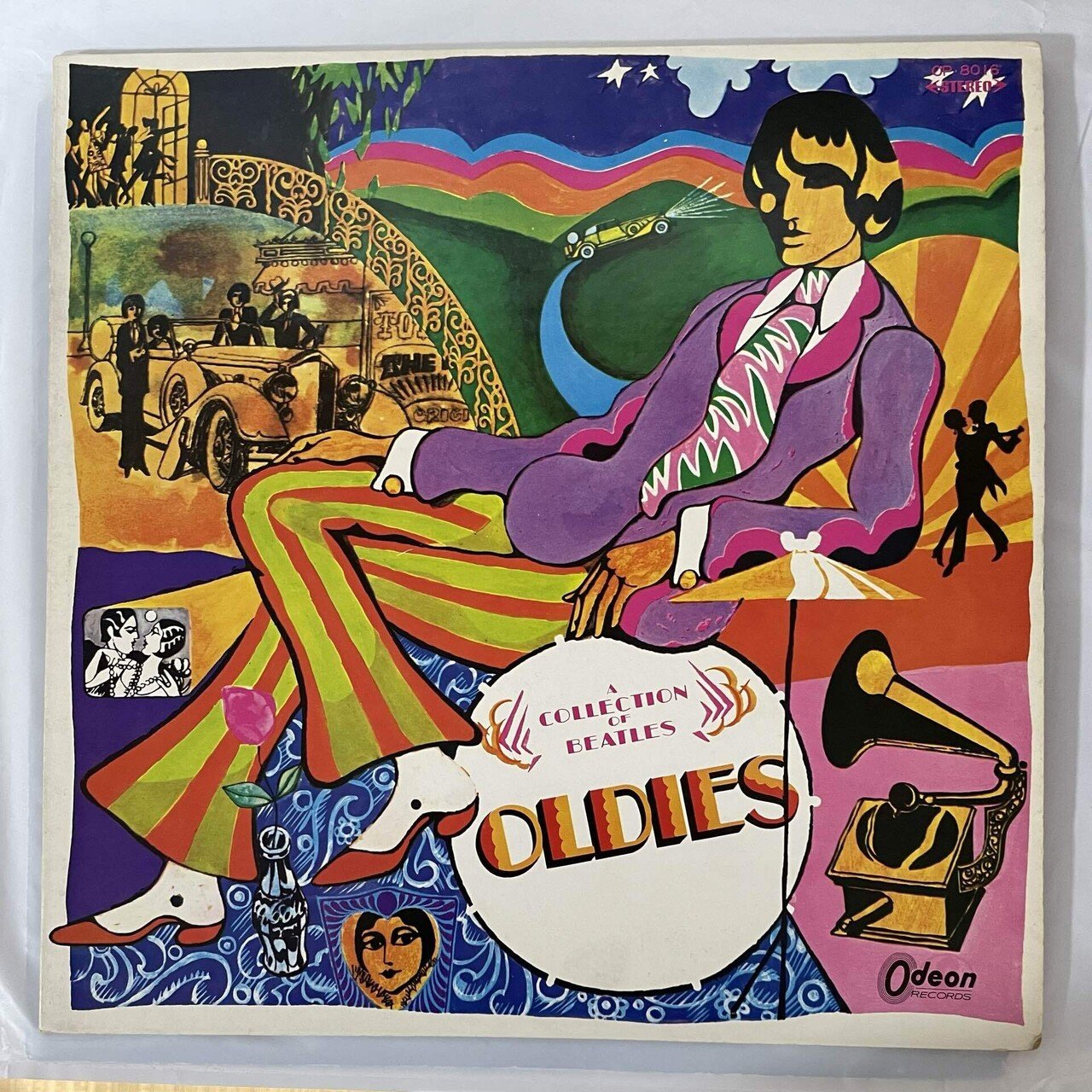 写真が変?! A Collection of Beatles Oldies - THE BEATLES