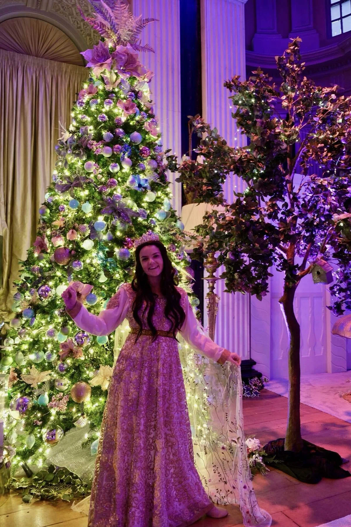 イギリス??】ブレナム宮殿のクリスマス 2023〜眠れる森の美女 