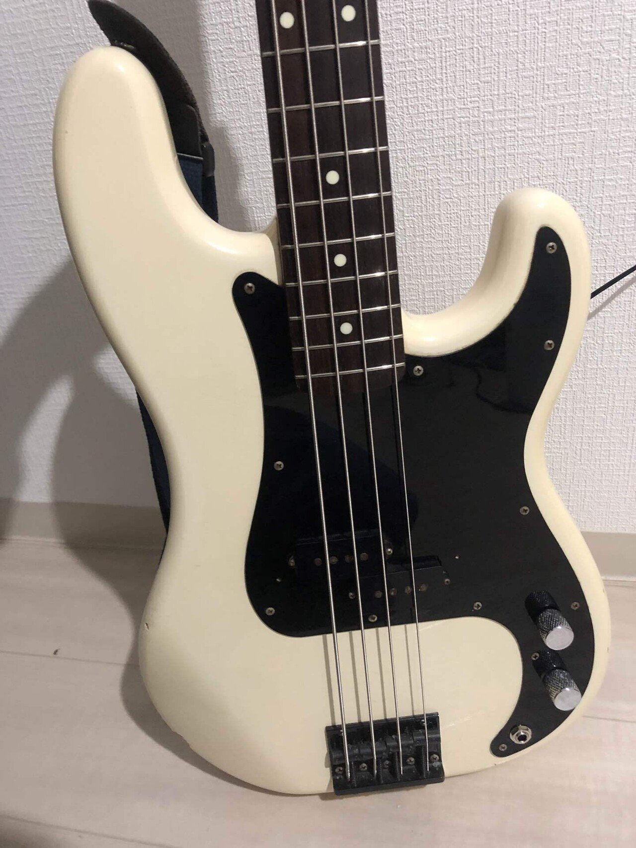 Squierのベース買ったら良個体だった。｜大江明央