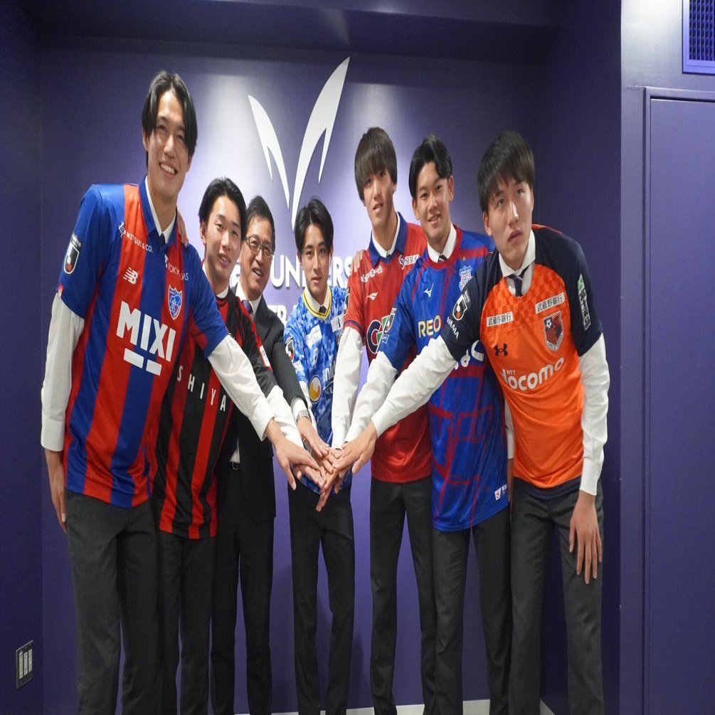 明治大学 体育会 サッカー部 選手支給 ポロシャツ&ハーフパンツ 上下