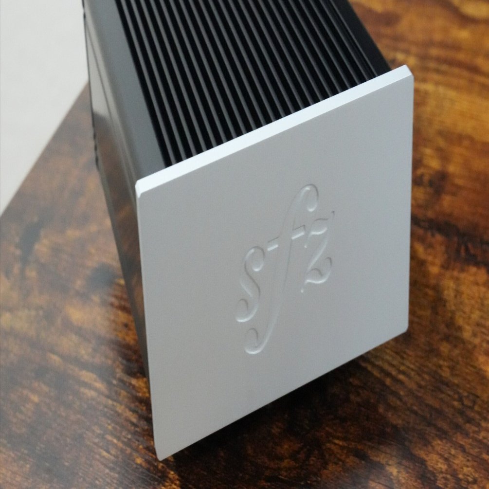 Amazon Musicも激変、約13万円の小型ネットワークトランスポート