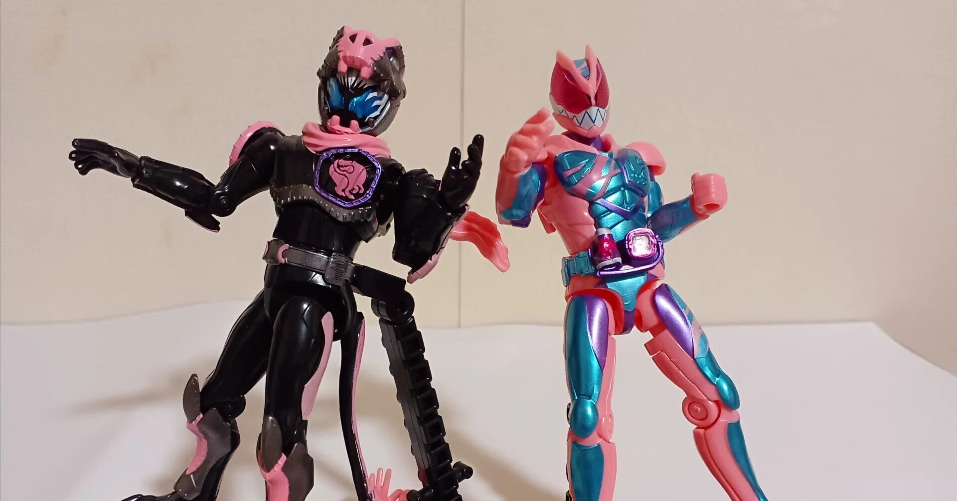 仮面ライダーシリーズ最高食玩の「装動」の魅力｜エビちゃん