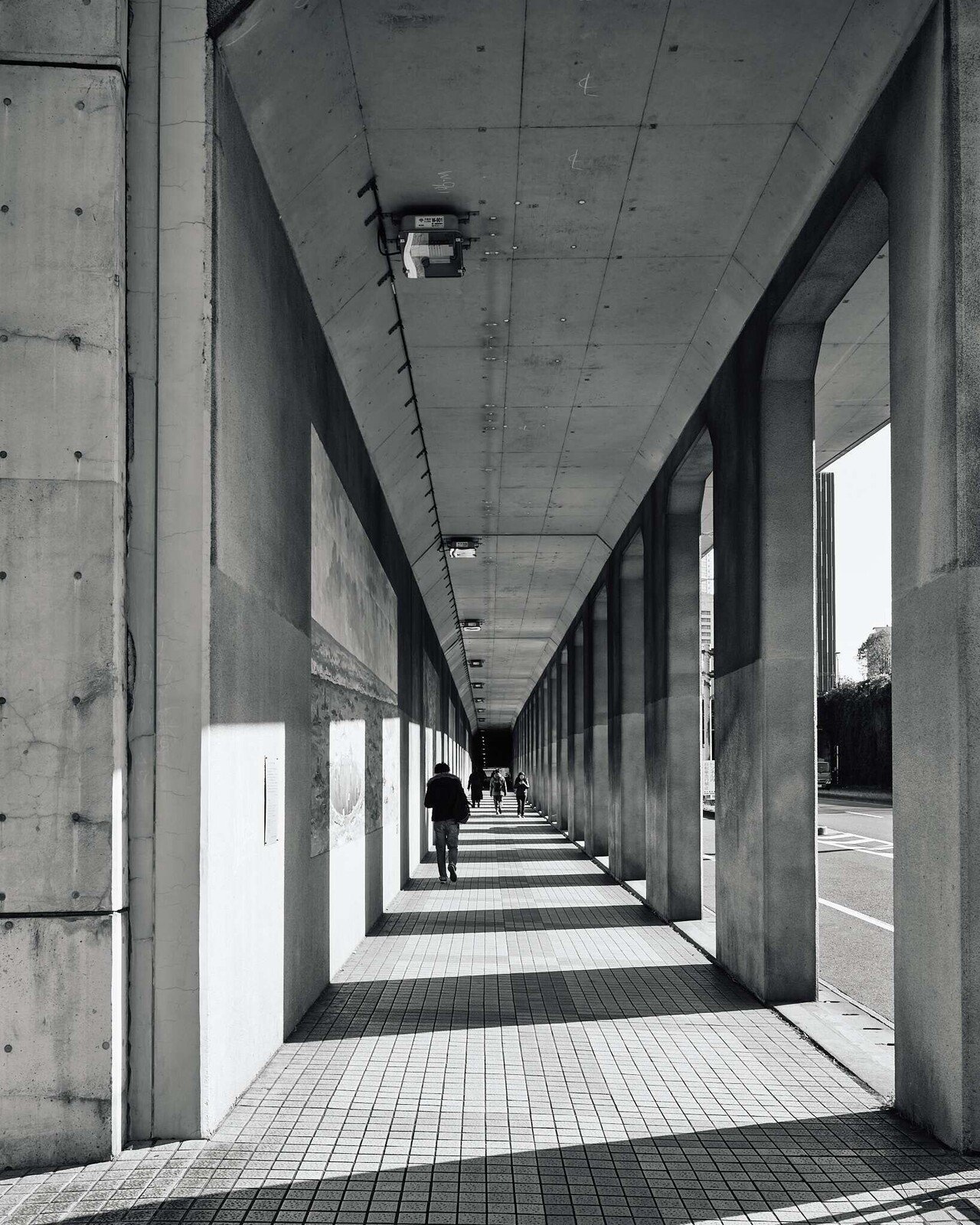 ライカSL3の具体的な噂が出てきたようですね。機能はともかく、リークでは8000ユーロ以下とのこと。日本円にするとざっくり130万円 以下。質量が200gぐらいだったら考えるかなぁ（ありえないため考えてい｜会社員とカメラ