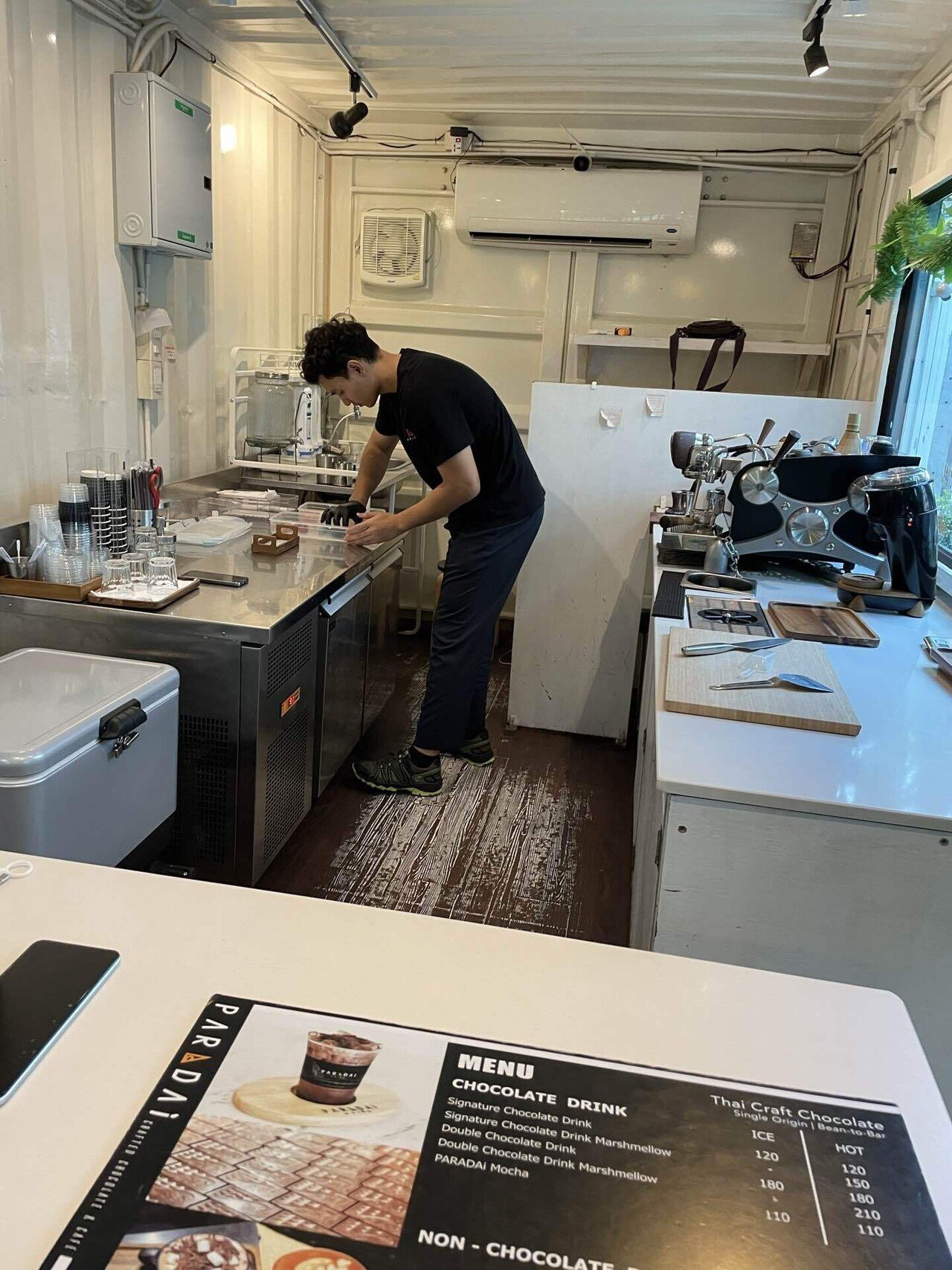 PARADAi ラチャヨーチン支店】超絶親切なイケメン店員さんに出会う