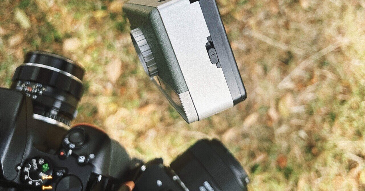 奈々　nikon D5600 ※消されたので再出品 Amazon | Nikon デジタル一眼レフカメラ D5600 ダブルズームキット