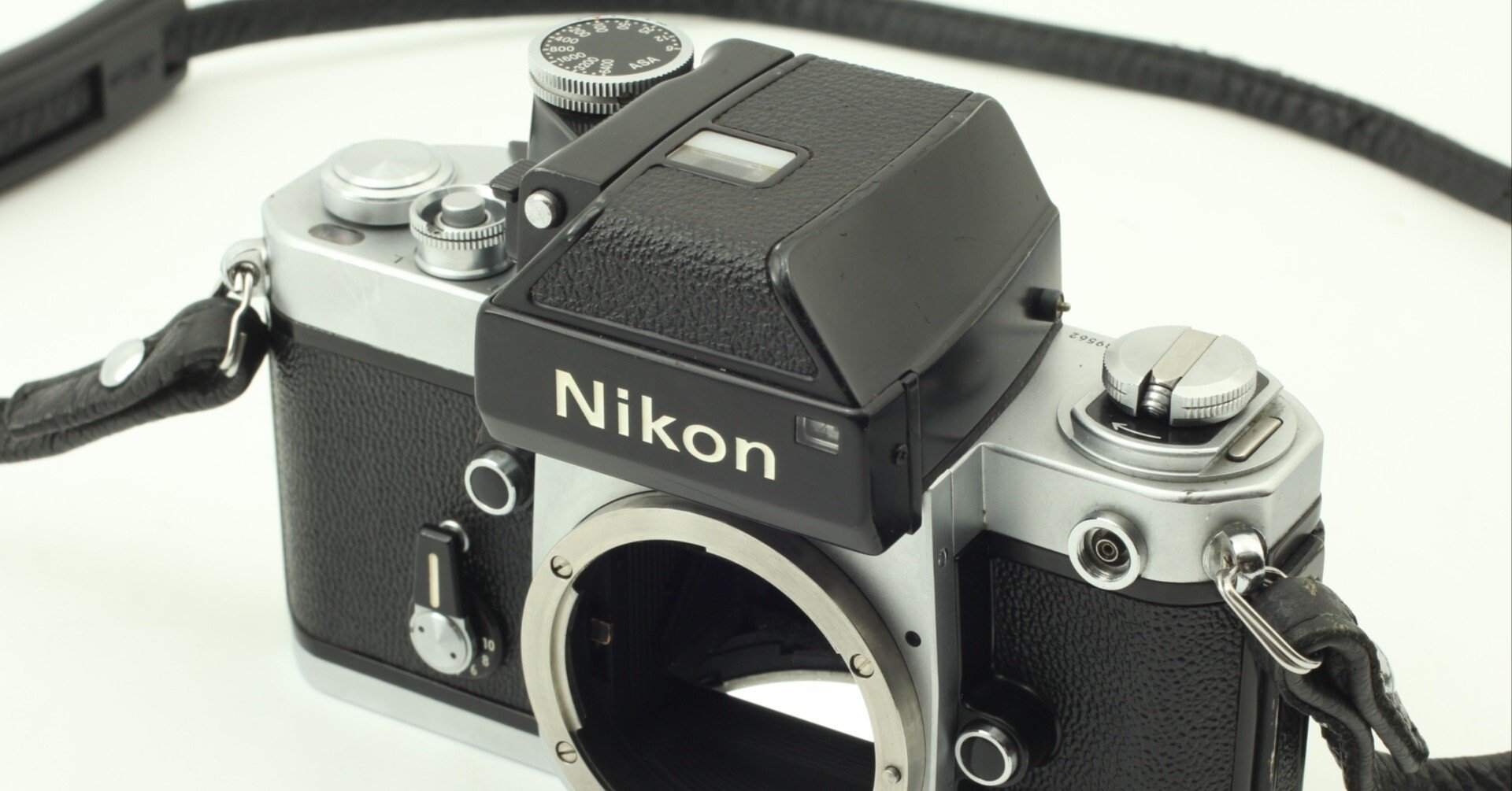 Nikon F2 フォトミックファインダーの分解｜フィルムカメラ修理の