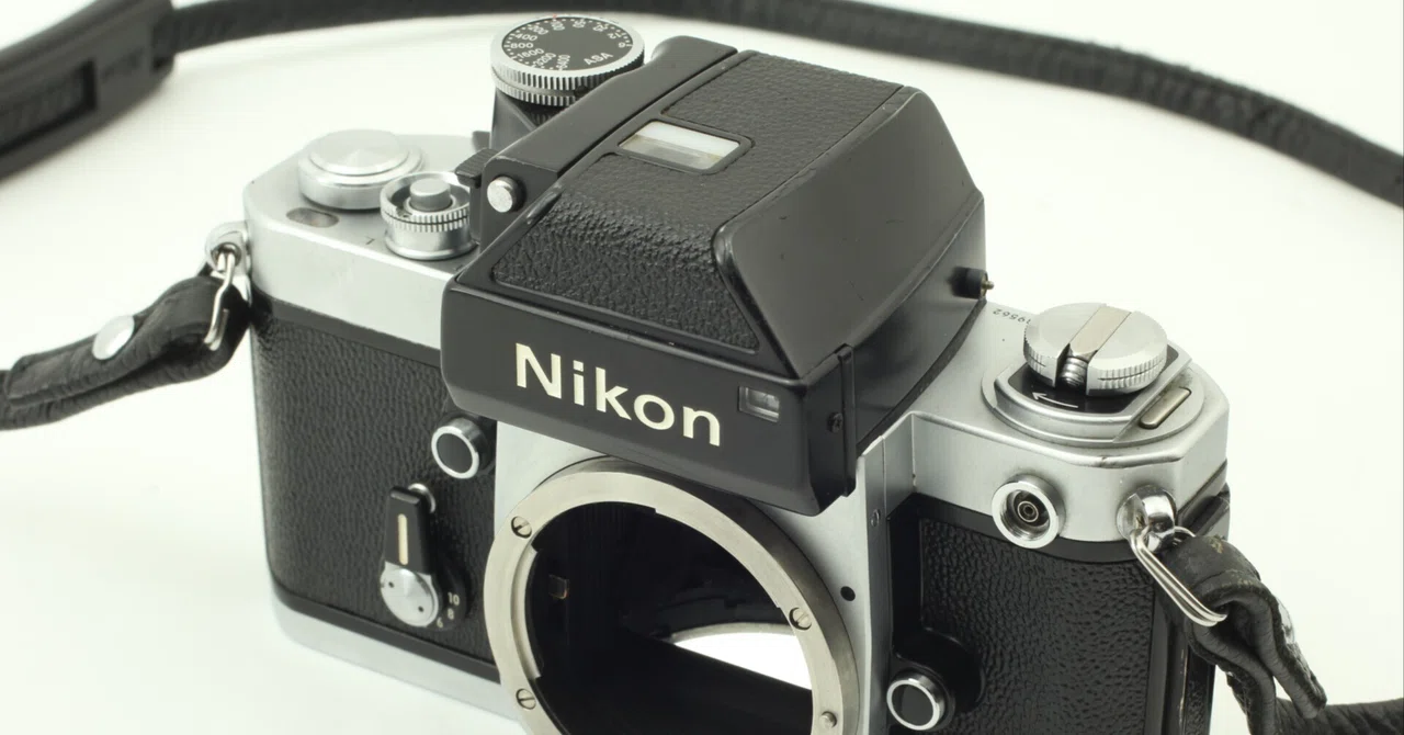 Nikon F2 フォトミックファインダーの分解|フィルムカメラ修理 Nikon F2 フォトミックファインダーの分解|フィルムカメラ修理