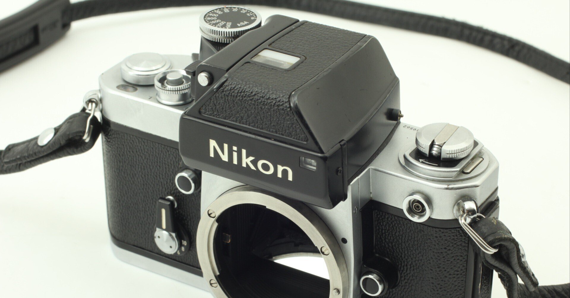 Nikon F2 フォトミックファインダーの分解|フィルムカメラ修理の Nikon F2 フォトミックファインダーの分解|フィルムカメラ修理の