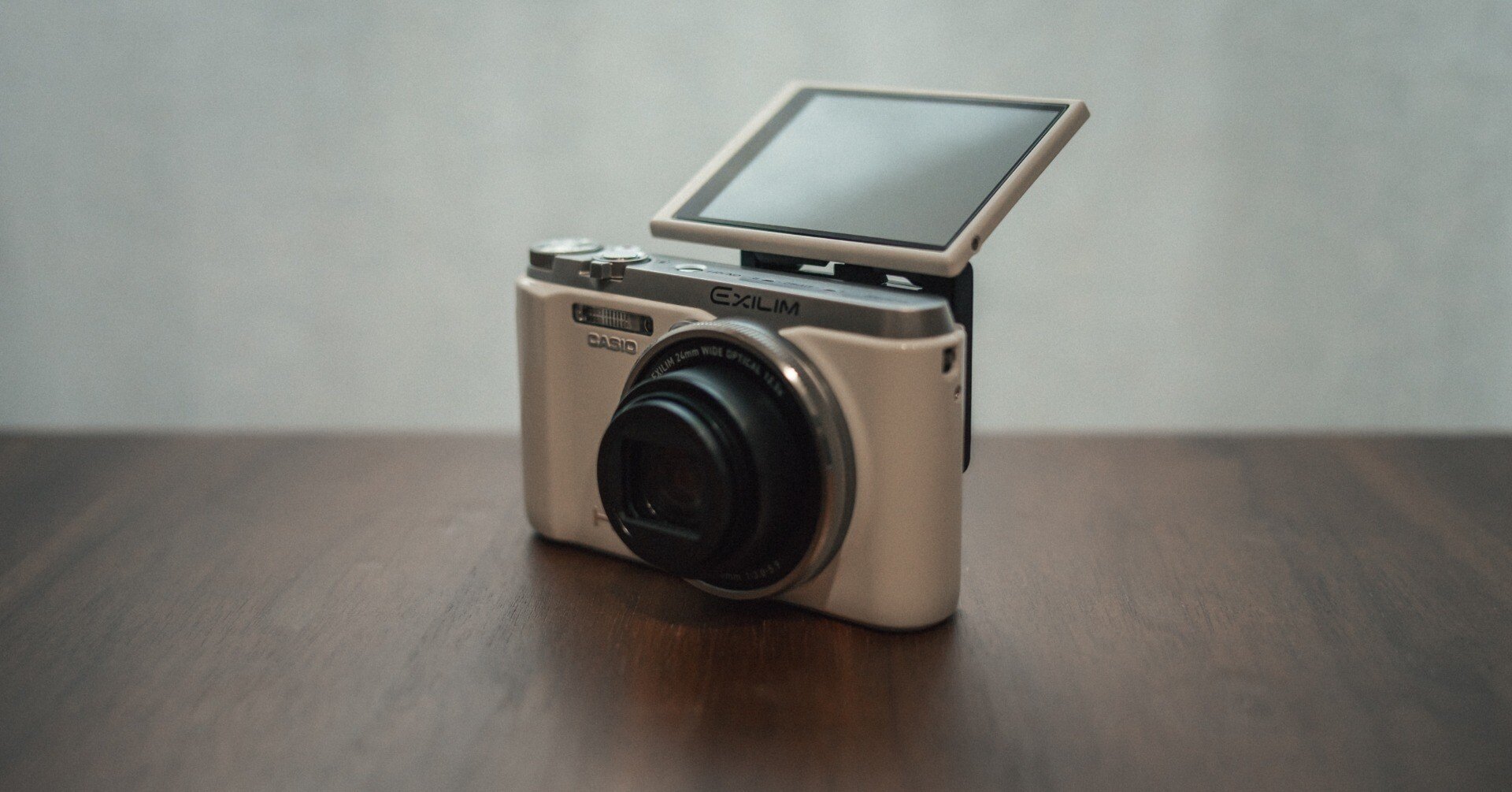 10年前のコンデジが逝った話(EX-ZR1000)②｜瀬護 大紀｜ｶﾌﾞ太郎