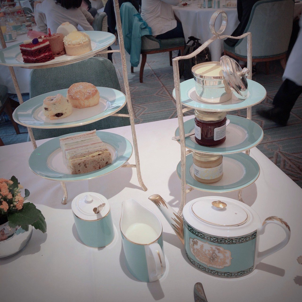 電波の通じない恐怖と優雅なフォートナム メイソン ティーサロン イギリス女子ひとり旅日記 歌う紅茶屋さん まりのん Note