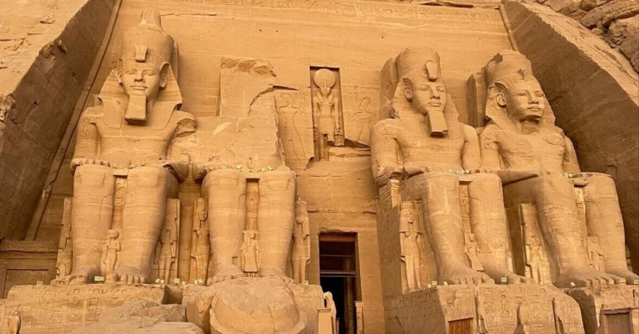 🇪🇬エジプト🛕魅惑のアブシンベル大神殿👑巨像4体全てラムセス2世