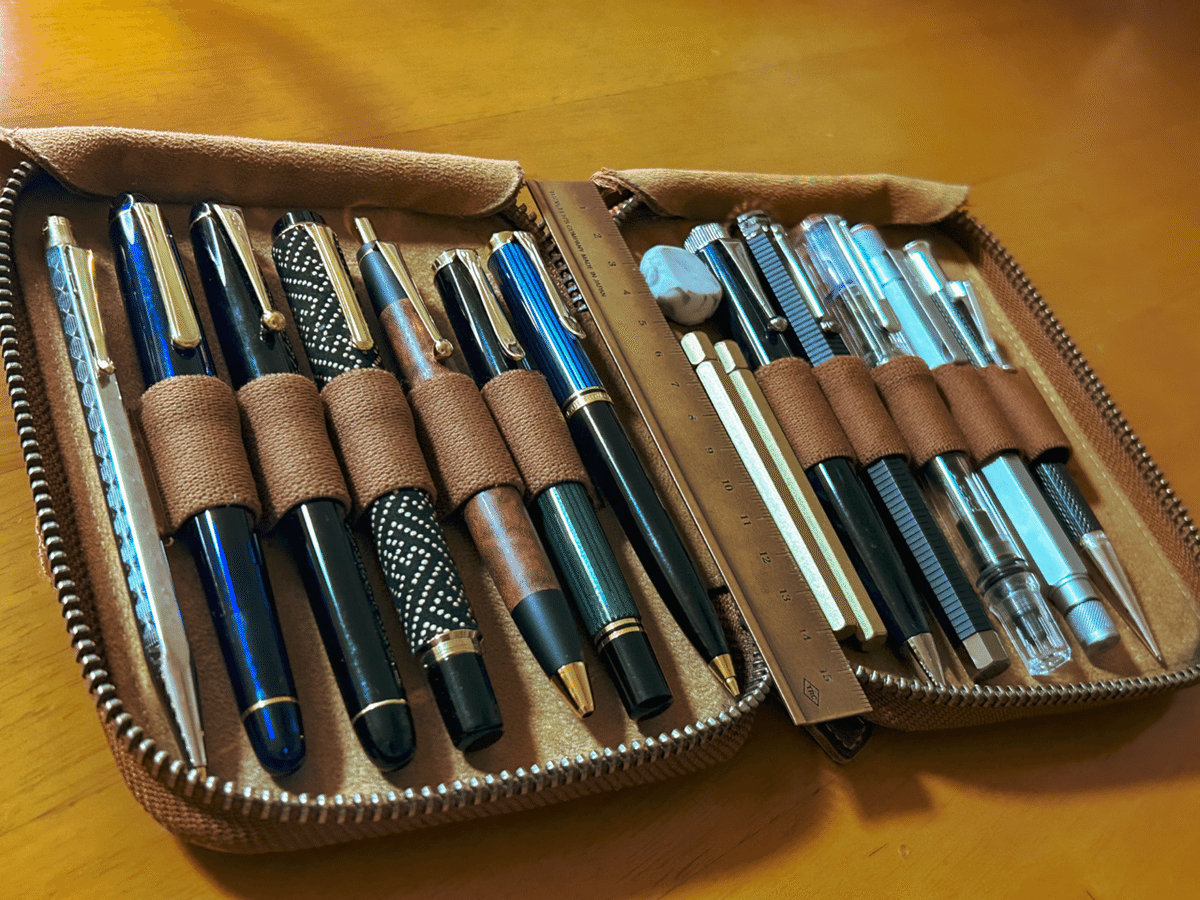 最終値下げ！！！希少品！！伯爵コレクション2本差ペンケース 希少品！！伯爵コレクション2本差ペンケース 【公式通販】