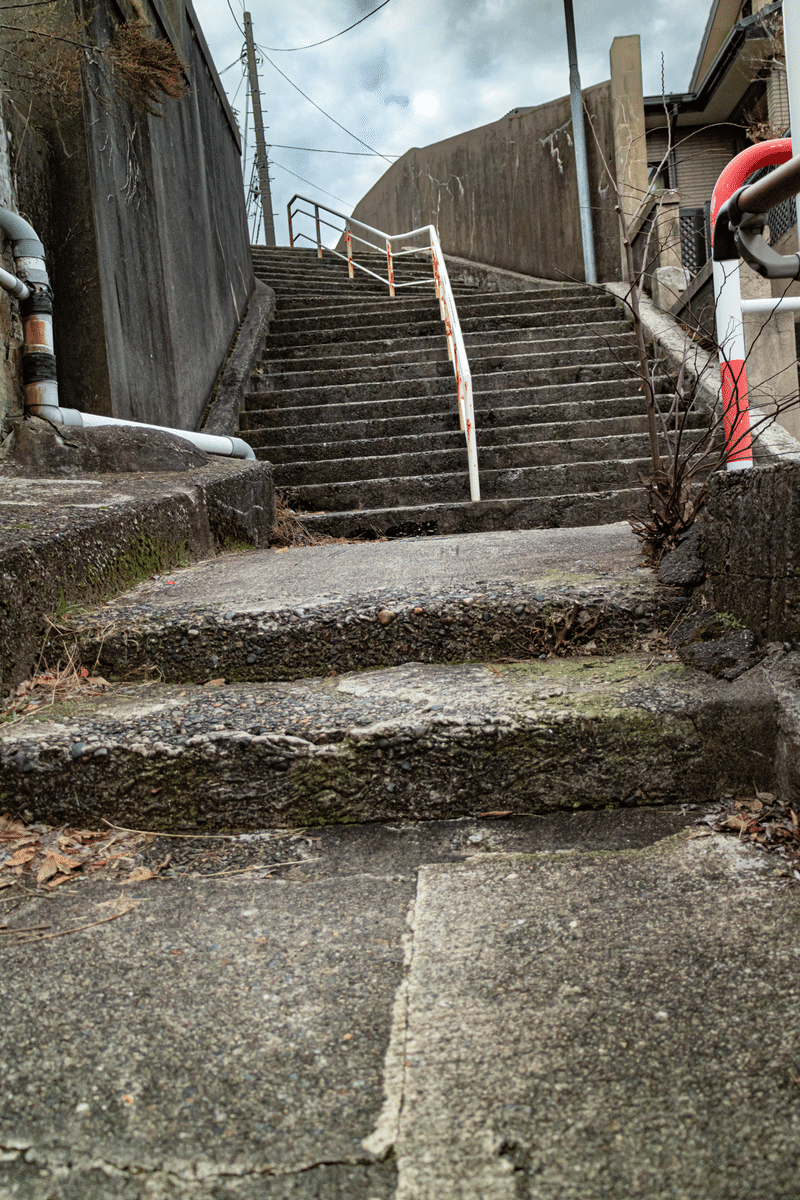 新潟市中央区。新潟砂丘、田中町の階段。
