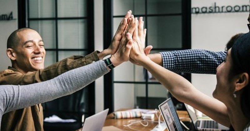 自分1人で頑張ろうとするのはやめよう 頑張らなくてもいい 仕事はみんなで頑張るもの takk note