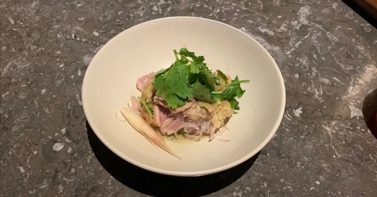 A Happy Space (DADAI THAI VIETNAMESE DIMSUM in Shibuya)｜cerisier