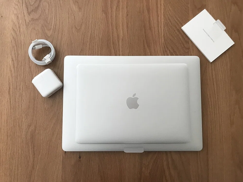 無印MacBookが終了してる！！！！｜shiri