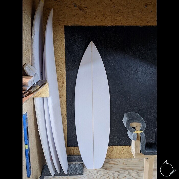 Strider2.0 5'6" for small and slow wave

https://atom.surf/strider20_march2023/

#surf #surfing #surfboard #customsurfboards #akubrd #arctic_foam #supportyourlocalshaper #japan #shizuoka #サーフ #サーフィン #サーフボード #日本 #静岡 #strider20 