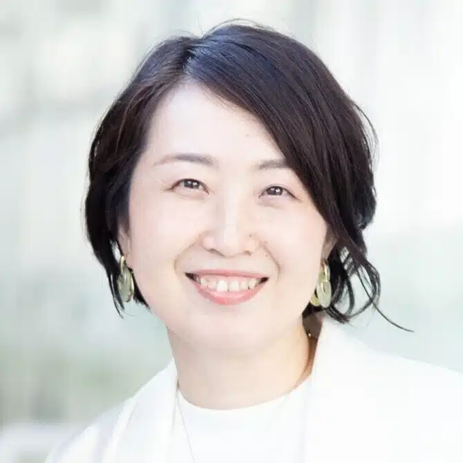 うえたおえり子／感性と思考をつなぐひと