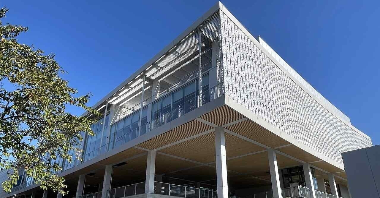 中野区新庁舎　エネルギー　10枚 中野区役所新庁舎 | 三和ファサード・ラボ