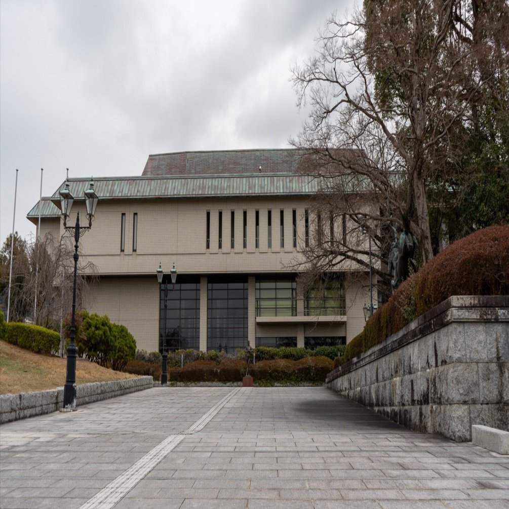 石濤六山人 圭文館 温かな色彩と模様の世界に心安らぐ 静岡市立芹沢銈介美術館 | 朝日新聞