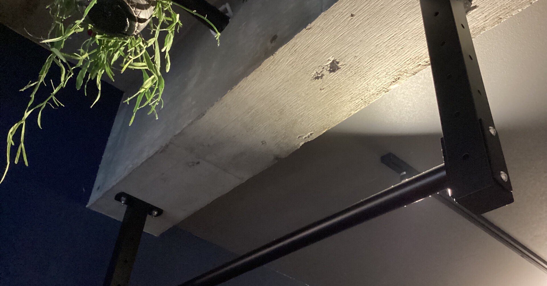 懸垂バー ドア 黒のプルアップバー壁に取り付けられた鋼製懸垂バー 天井 ホームハイト調整可能なアーム強度エクササイズプッシュアップバー 負荷200 懸垂バー ドア 黒のプルアップバー壁に取り付けられた鋼製懸垂バー