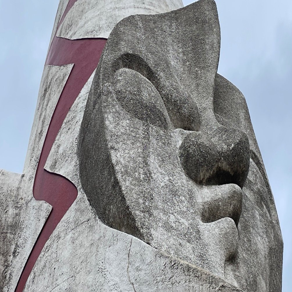 太陽の塔のプラモデルをつくる｜渡辺あきら