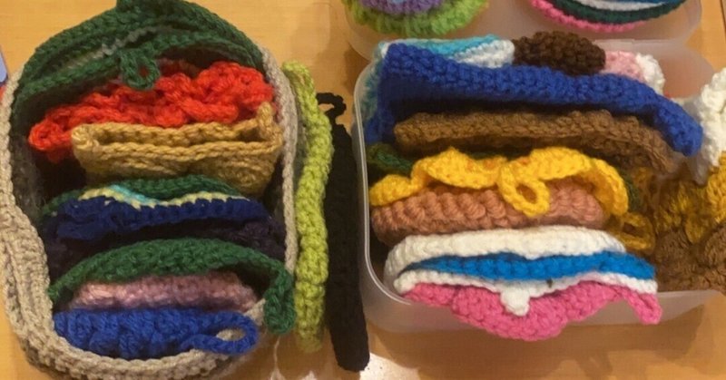 冬のほっこりタイム：クリエイティブな編み物の喜びと編み目の冒険