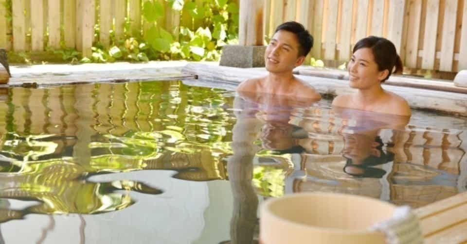 奥様は混浴がお好き 伊豆の混浴温泉に妻も友人も一緒にチャプンしたら、混浴の真理を悟った。｜大塚眞 | ミスター枕投げ