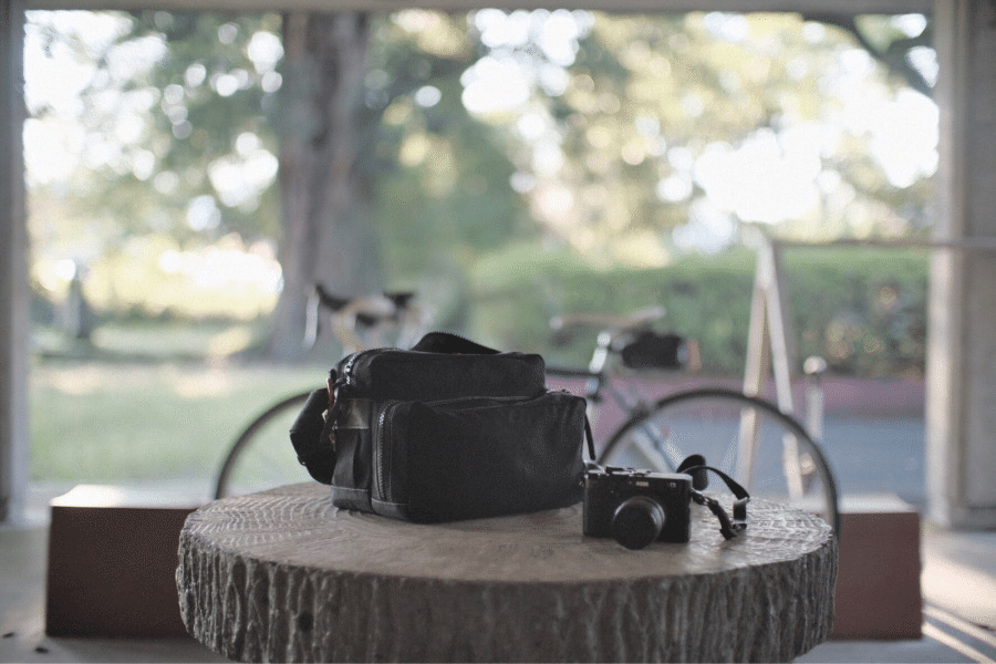 ナゾのカメラバッグ｜nay