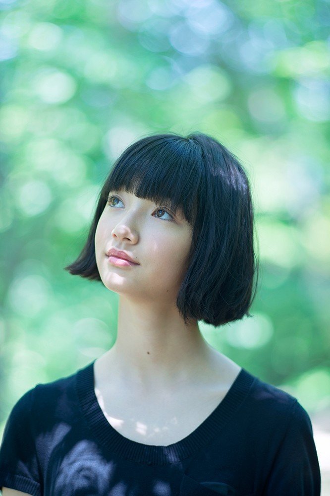 空を見上げる横顔を撮影する理由 少女記録 編集長 運営人 Note 空を見上げる横顔を撮影する理由 少女記録 編集長 運営人 Note