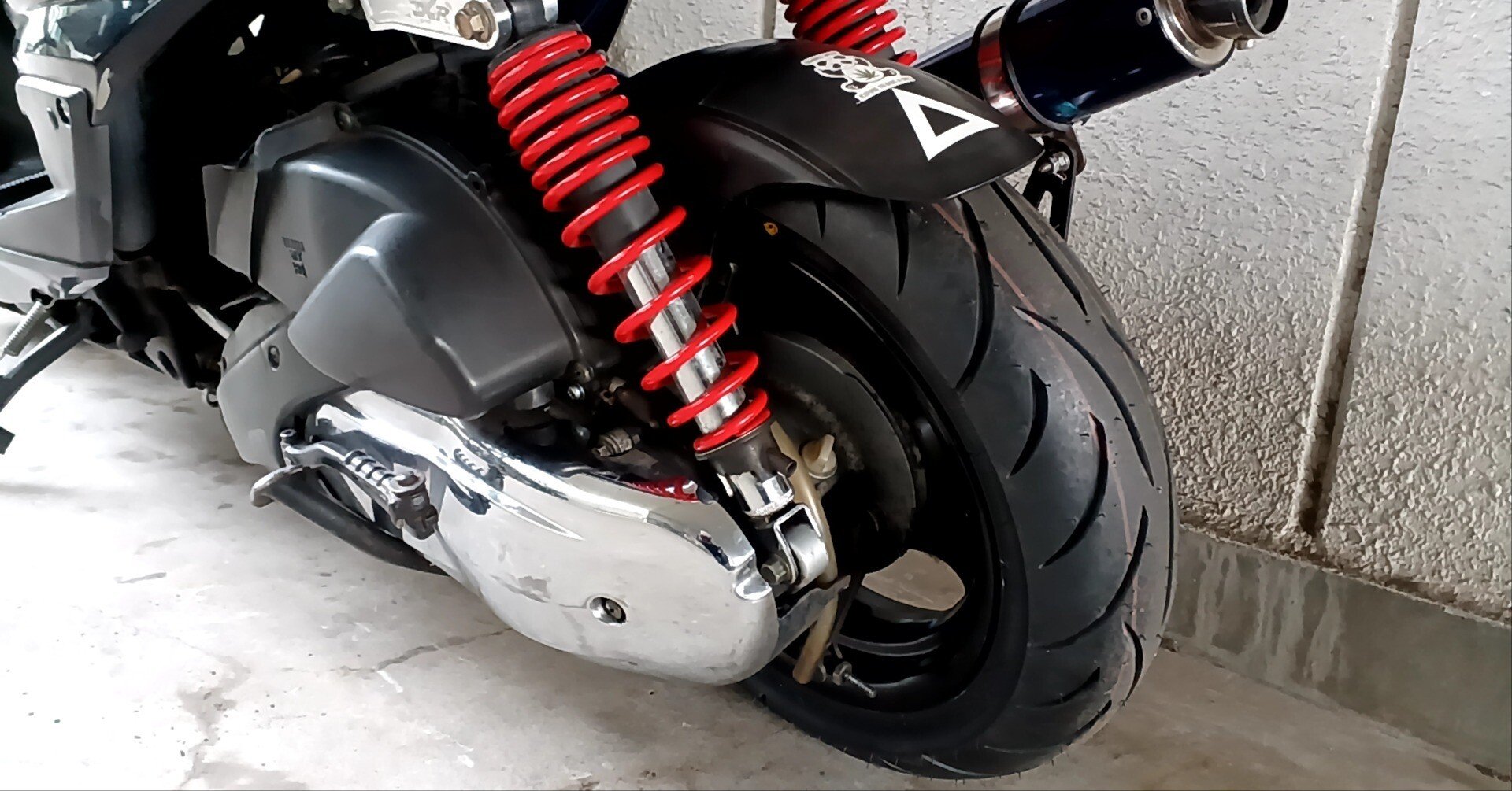 シグナスX 2024#9 リアタイヤ交換｜市井一人