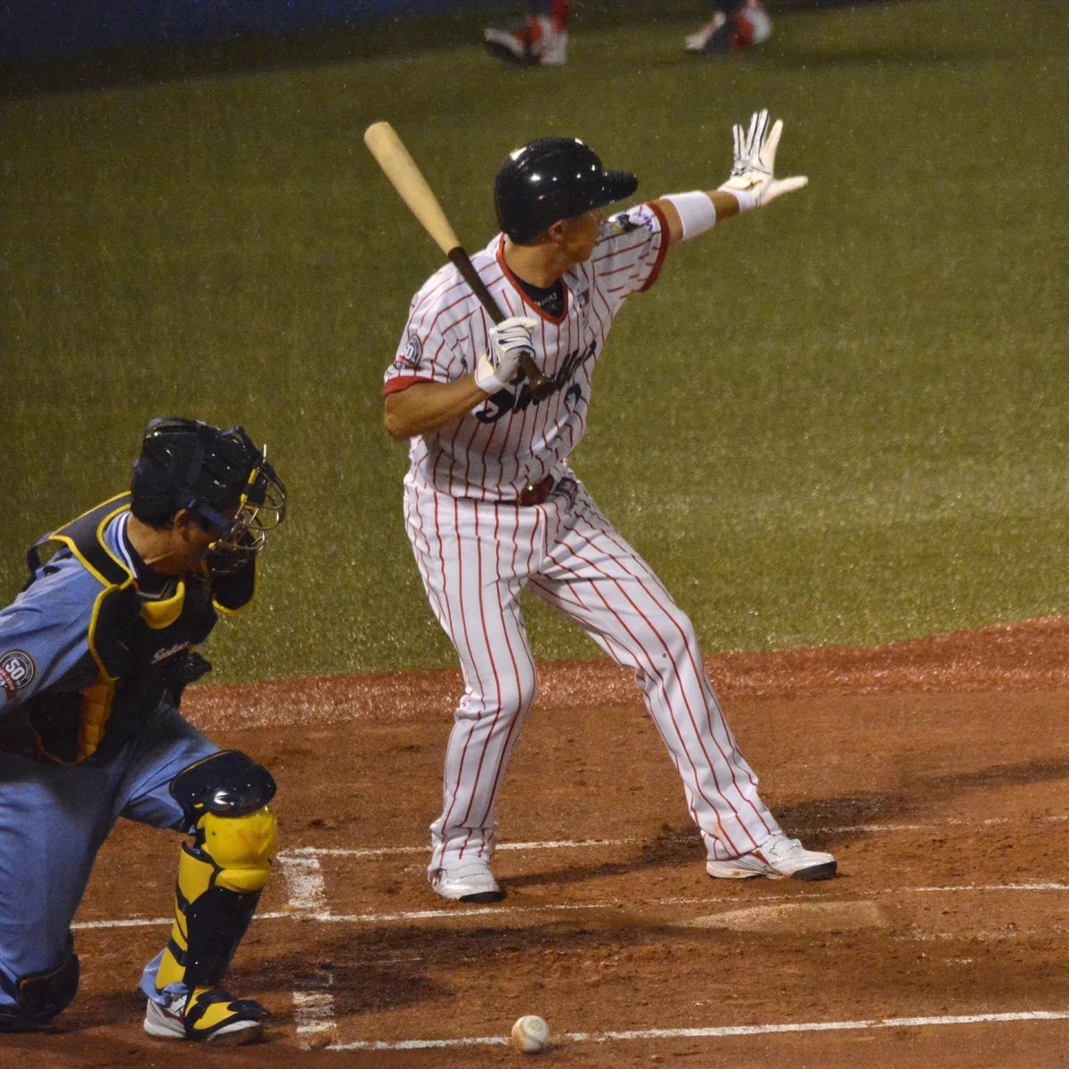 久しぶりにスワローズのユニフォームを着て野球をした話。｜田中 浩康