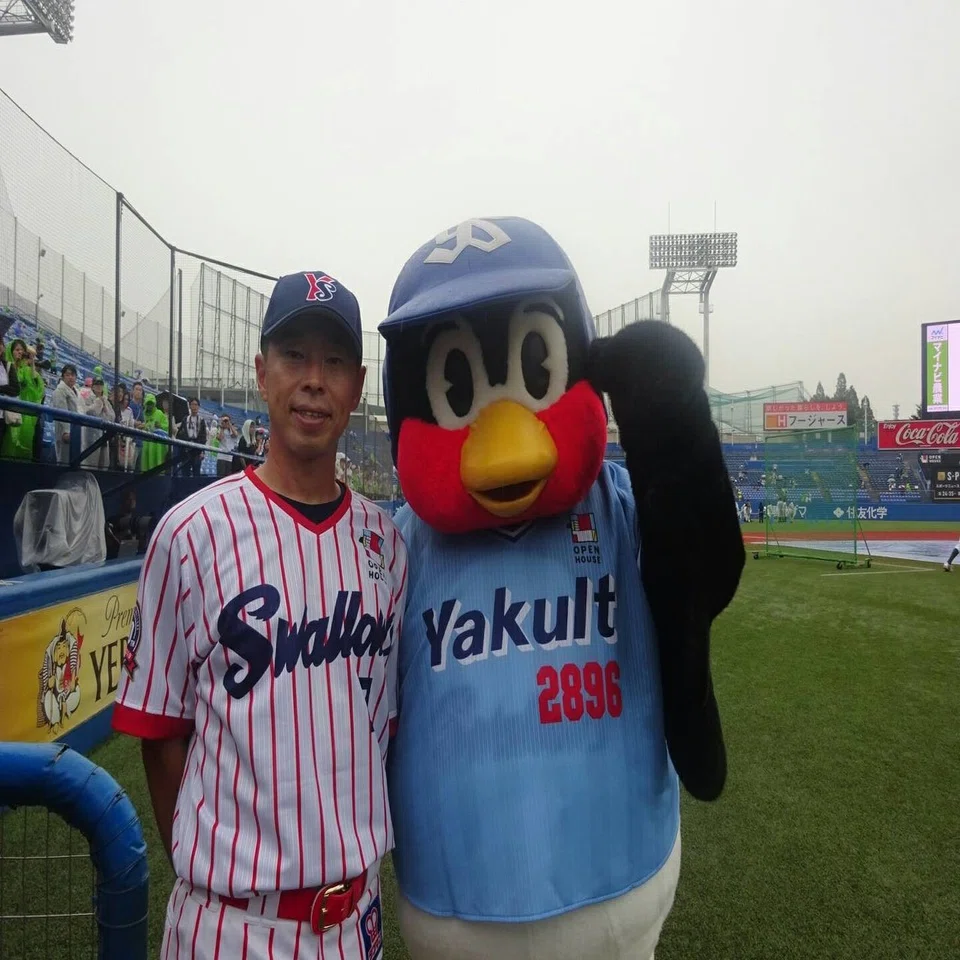 久しぶりにスワローズのユニフォームを着て野球をした話。｜田中 浩康
