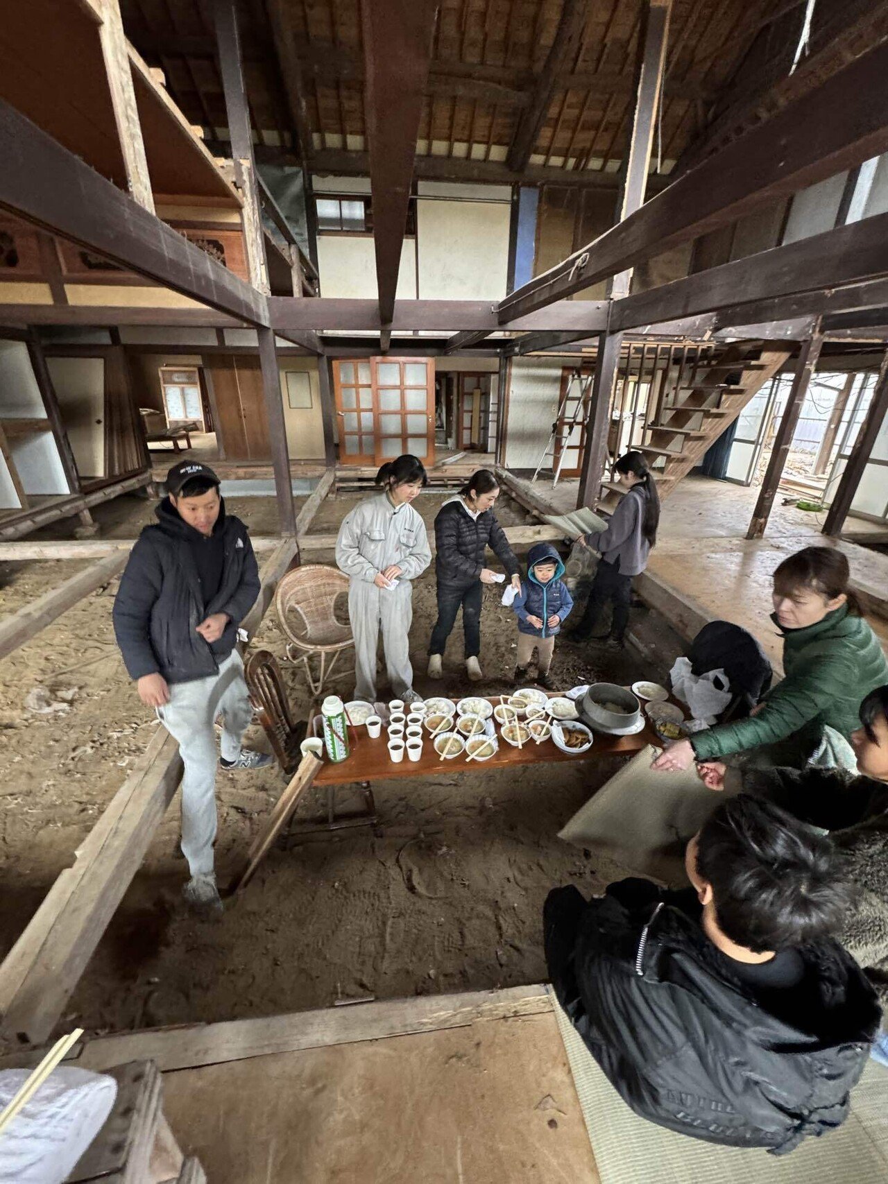 古民家の土間に三和土をつくる〜準備編〜｜ミツワヤスコ