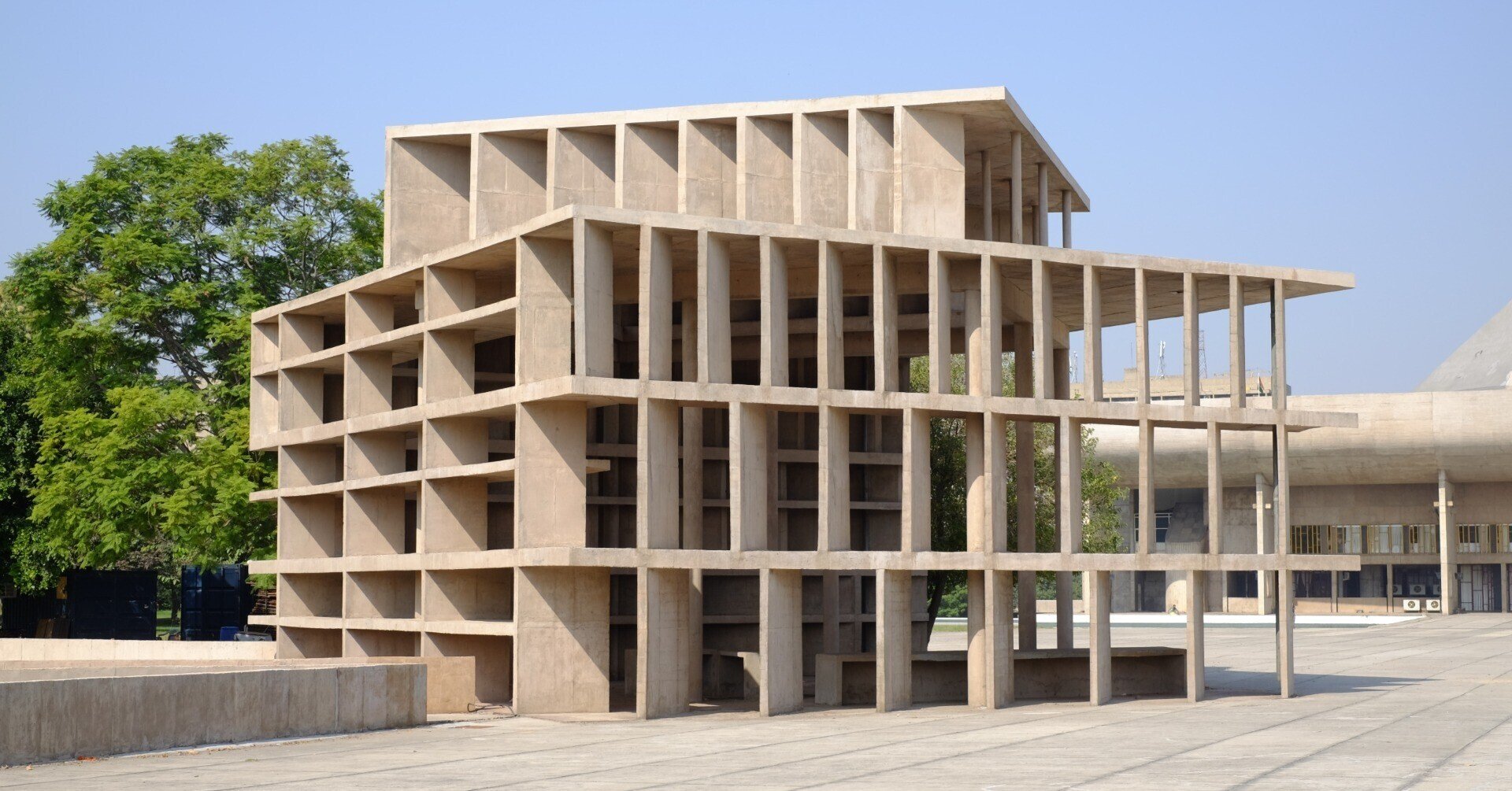 北インド・チャンディーガルでル・コルビュジエの建築を見る｜SILKIND（シルカインド）オンラインショップ | インド雑貨のお店