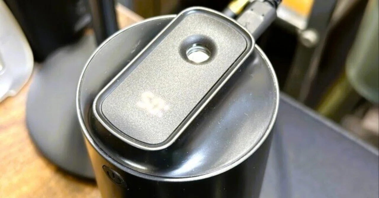 小型軽量、USB充電式のコードレス加湿器「ポータブル超音波式加湿器