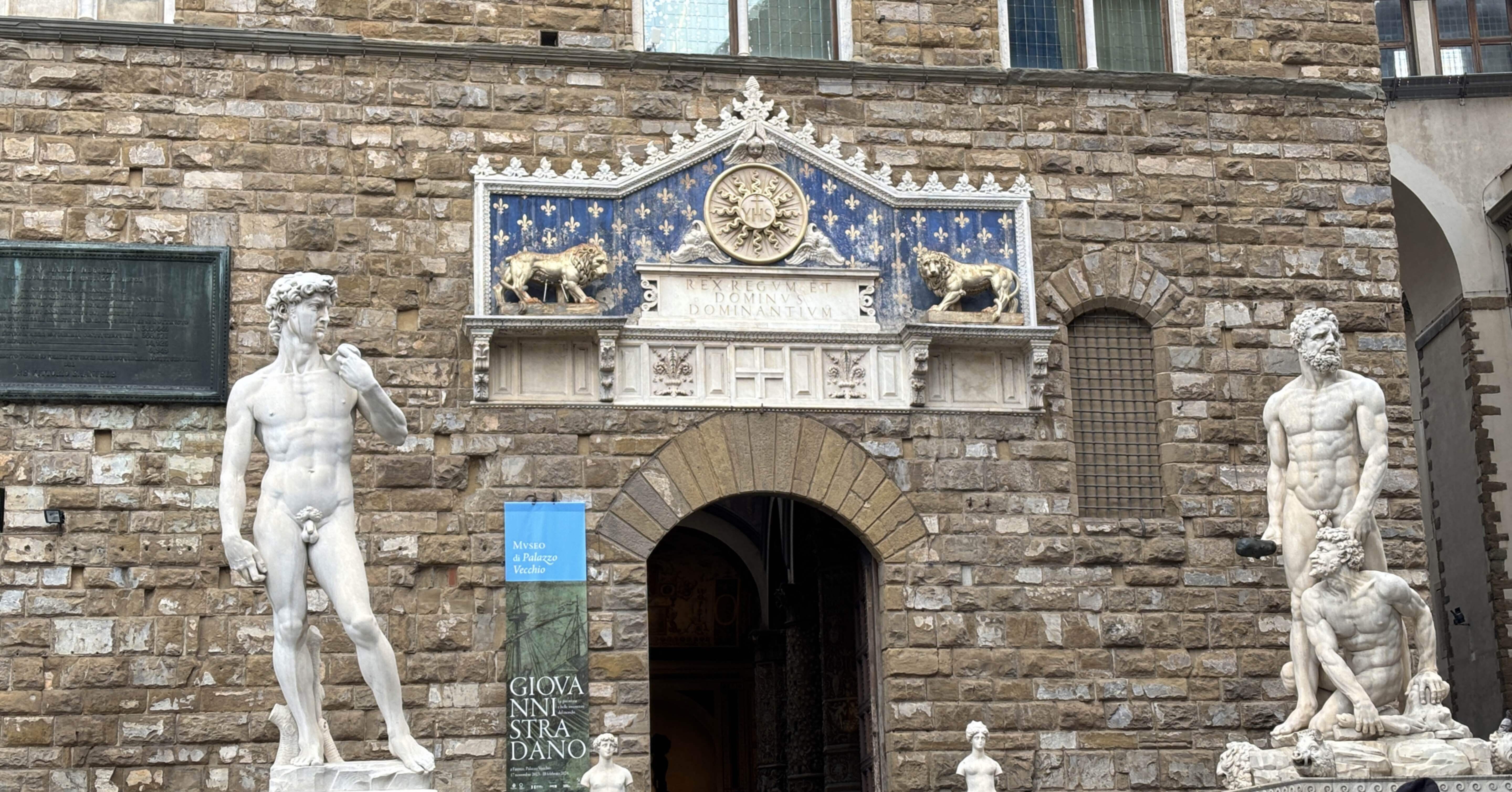 イタリア🇮🇹旅行】8日目⑨フィレンツェには、像がたくさん‼️｜Lucydog