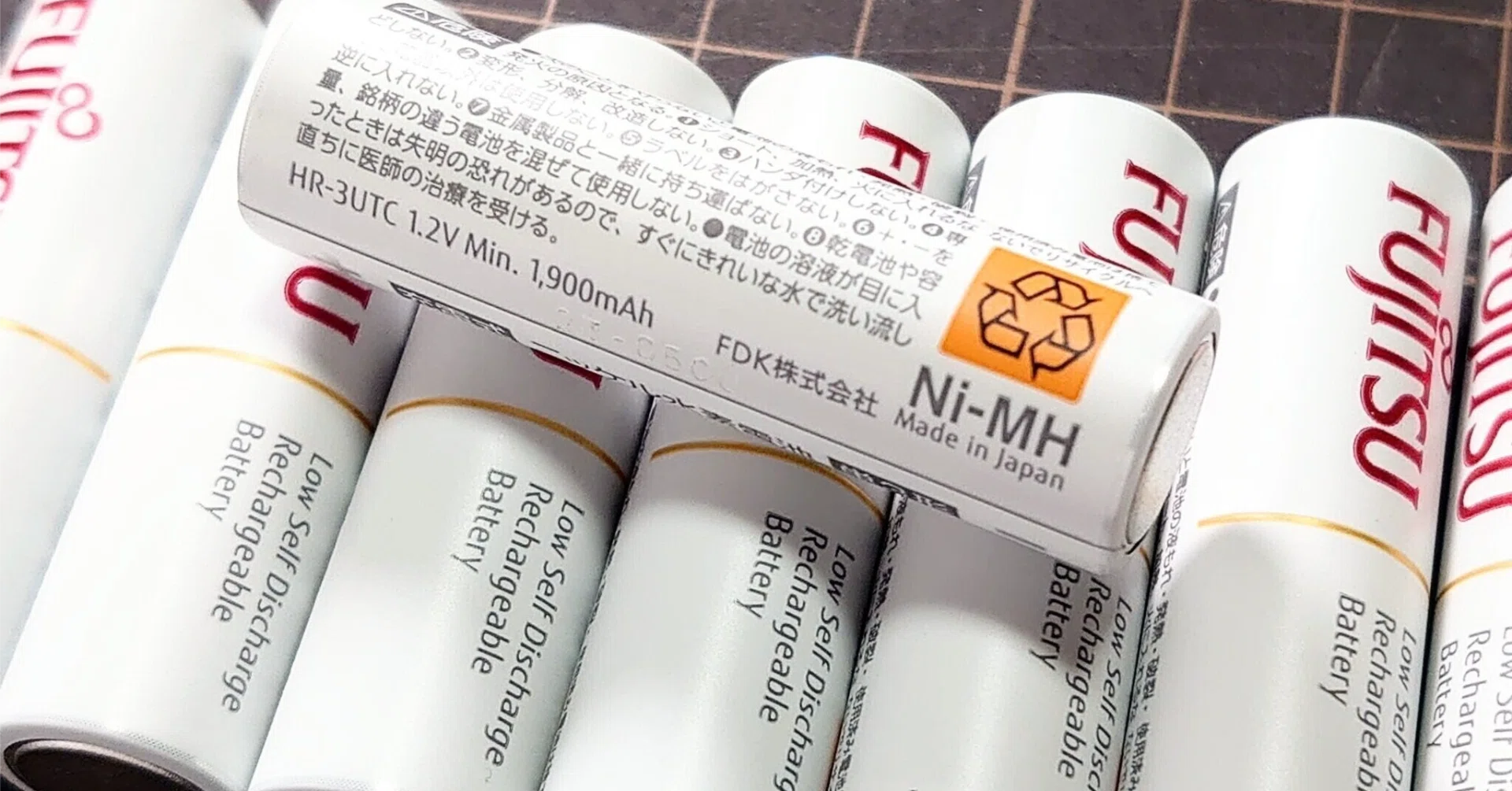 アルカリ電池を充電できる充電器があるらしい｜ゆあ