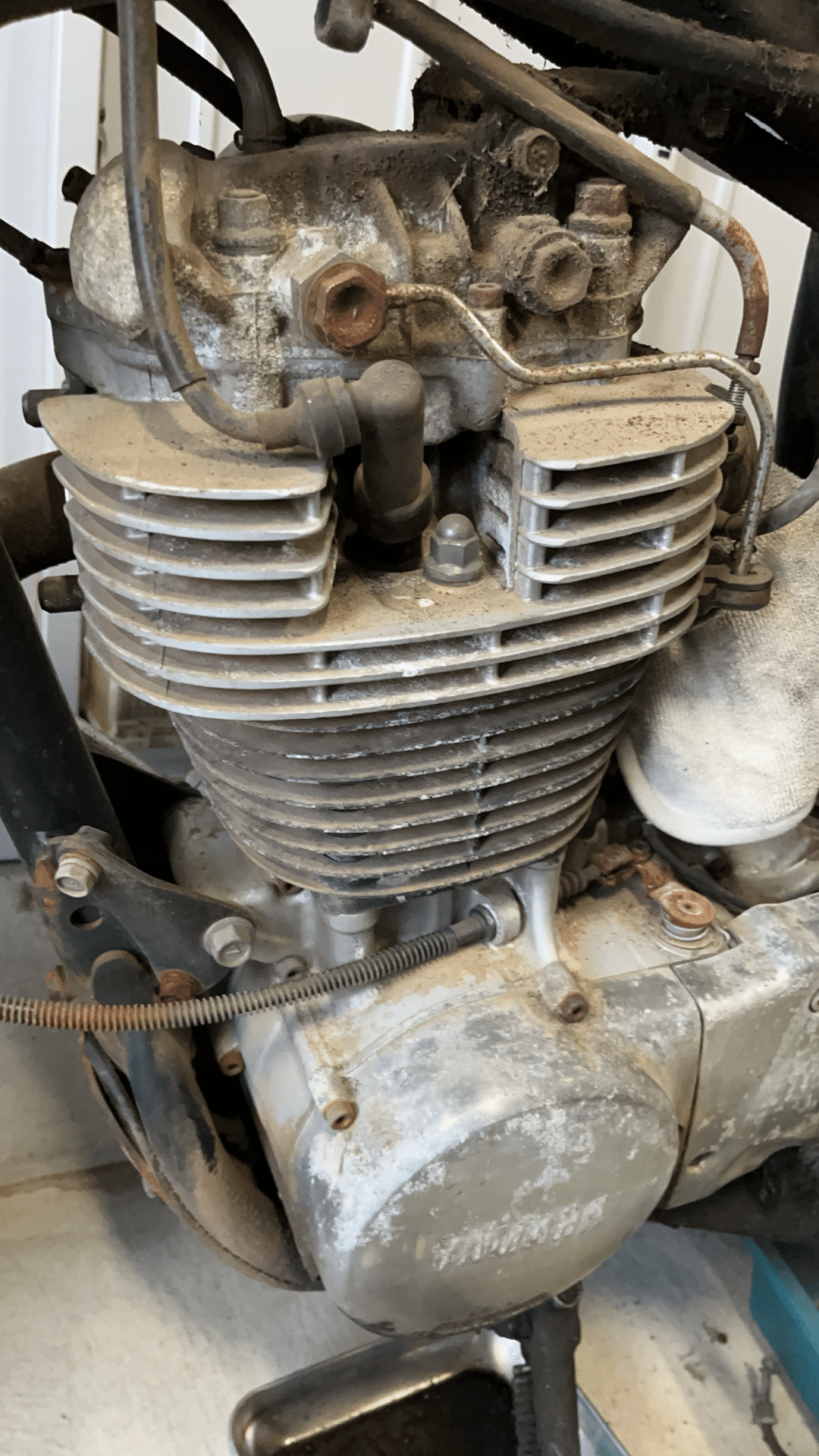 SR400 おあずかり その12 テールランプ交換｜pecotiha