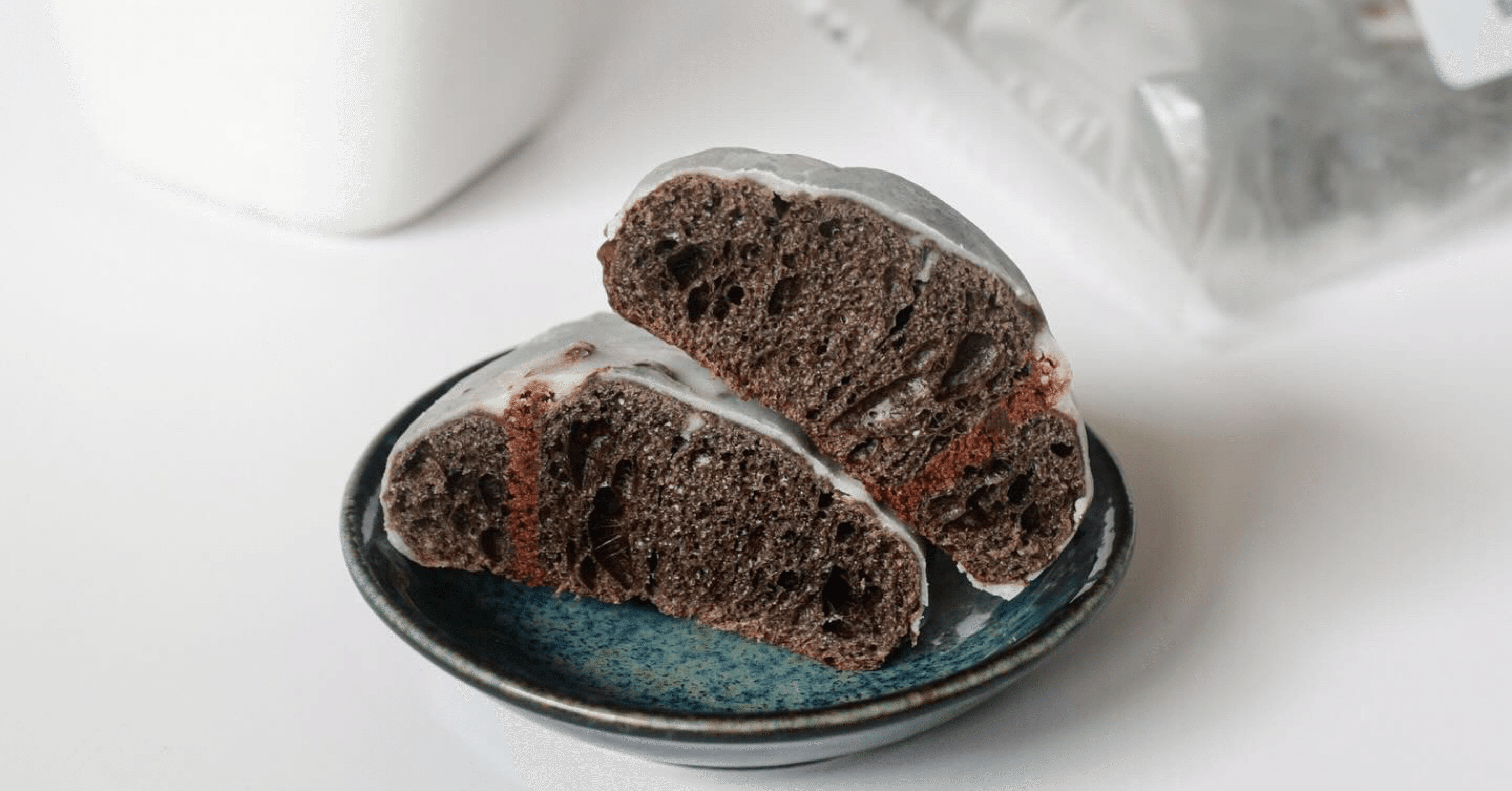 【ショコラ・シナモン】 セブンイレブン「ショコラ仕立てのシナモンロール」｜上野ミング