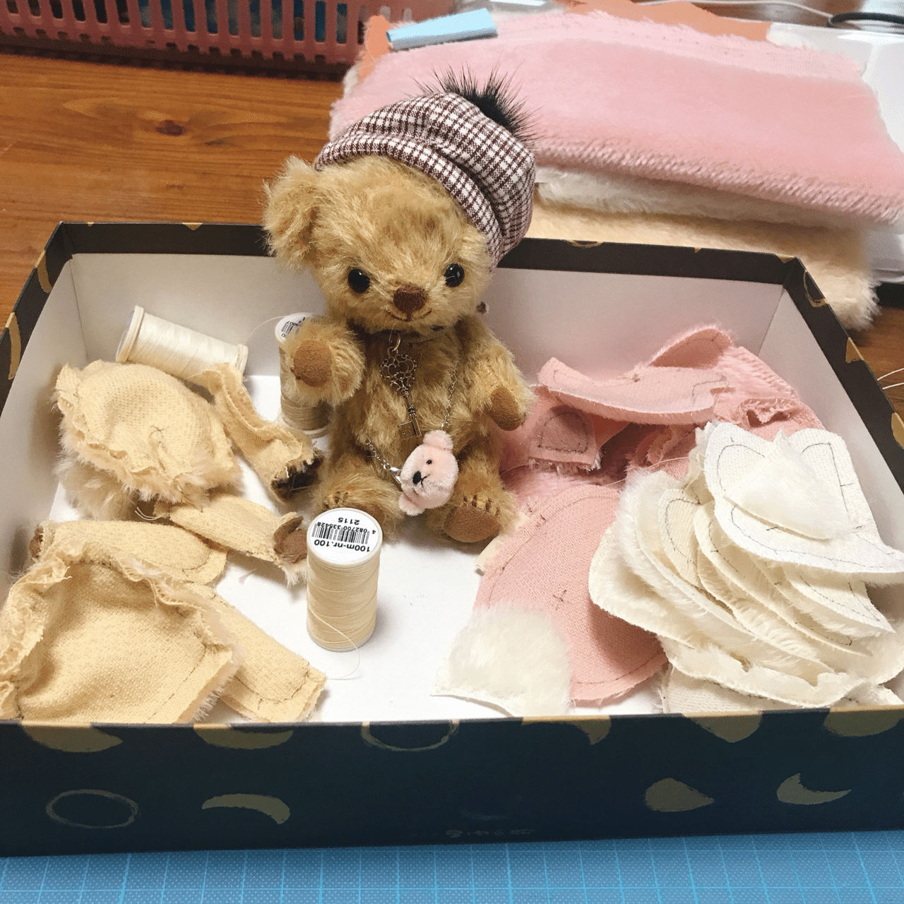 テディベア作りでオススメの生地【わかる！テディベアの作り方