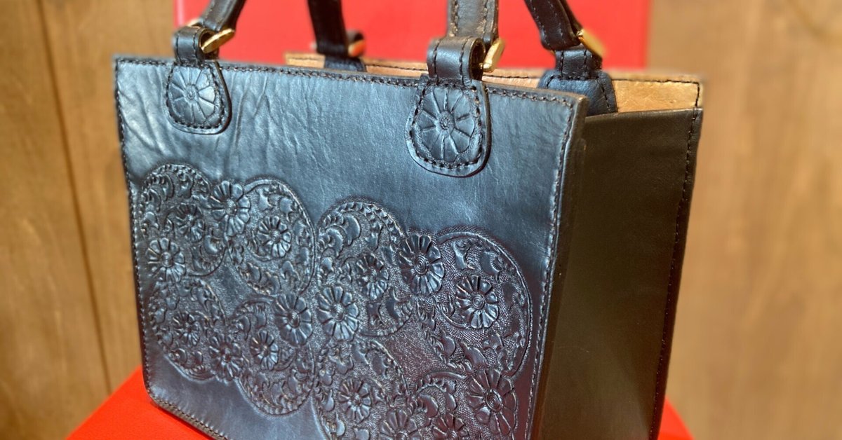 元職人が色を染めたバッグです。 