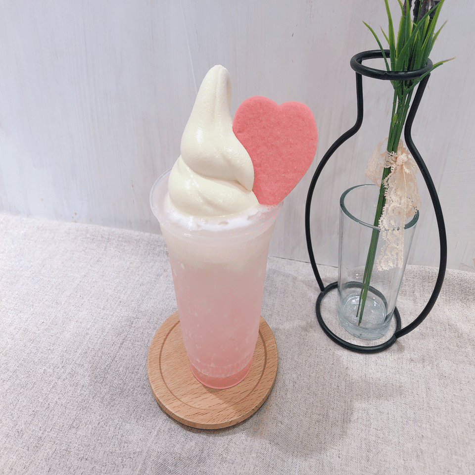 クリームソーダ【東京】｜ざわ(藍沢未羽)