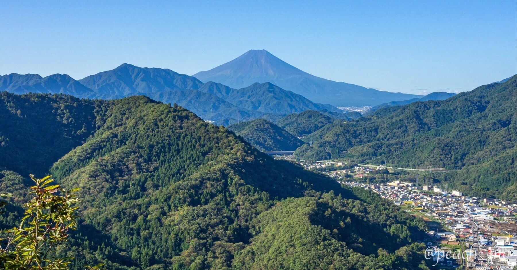 高線量!!花貫渓谷ペグマタイト（37） 高線量!!花貫渓谷ペグマタイト（37） ペグマタイト(pegmatite) - 岩石