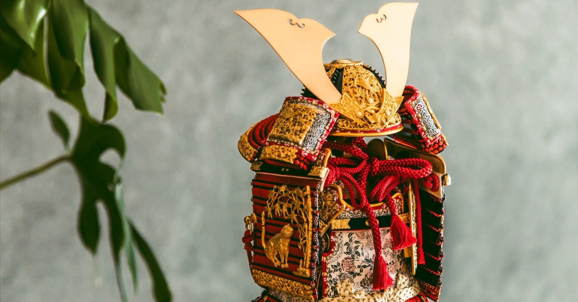孔雀 牡丹 日輪 前立 兜 甲冑 孔雀 牡丹 日輪 前立 兜 甲冑 孔雀 牡丹