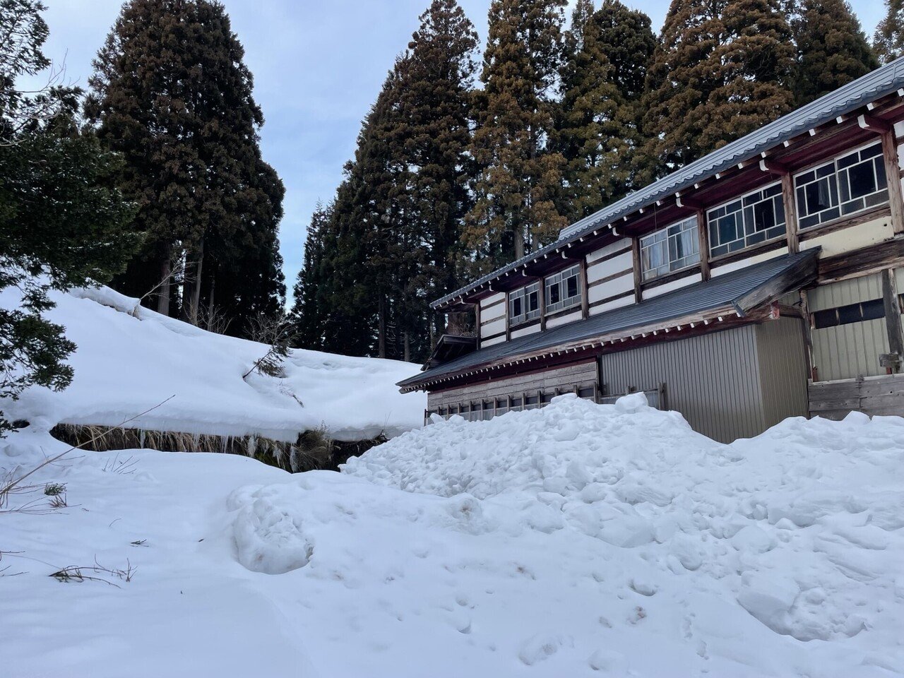 屋根雪