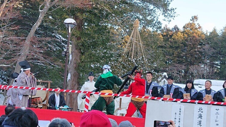 ２月３日 はそう！節分祭 ここは北海道神宮の特設ステージ今この場所に赤青鬼が登場し会場は騒然とするのでした😱