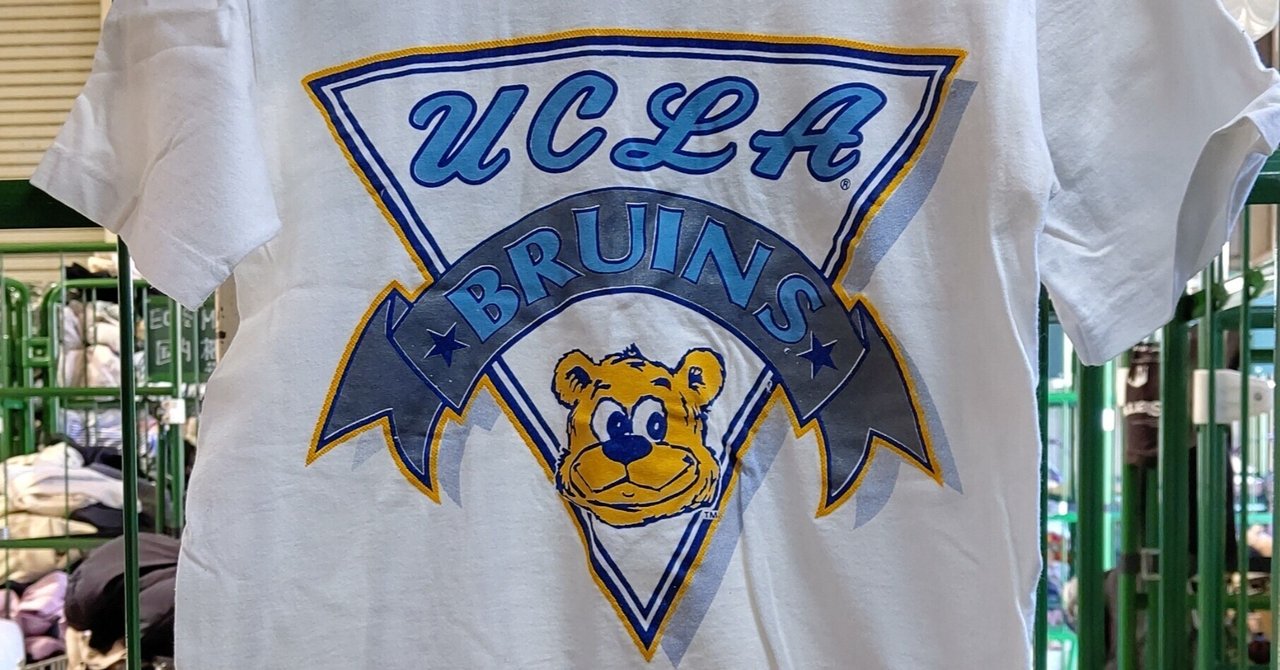 極美品✨UCLA ブルーインズ ロゴTシャツ champion ヘビーウエイト 極美品✨UCLA ブルーインズ ロゴTシャツ champion ヘビーウエイト