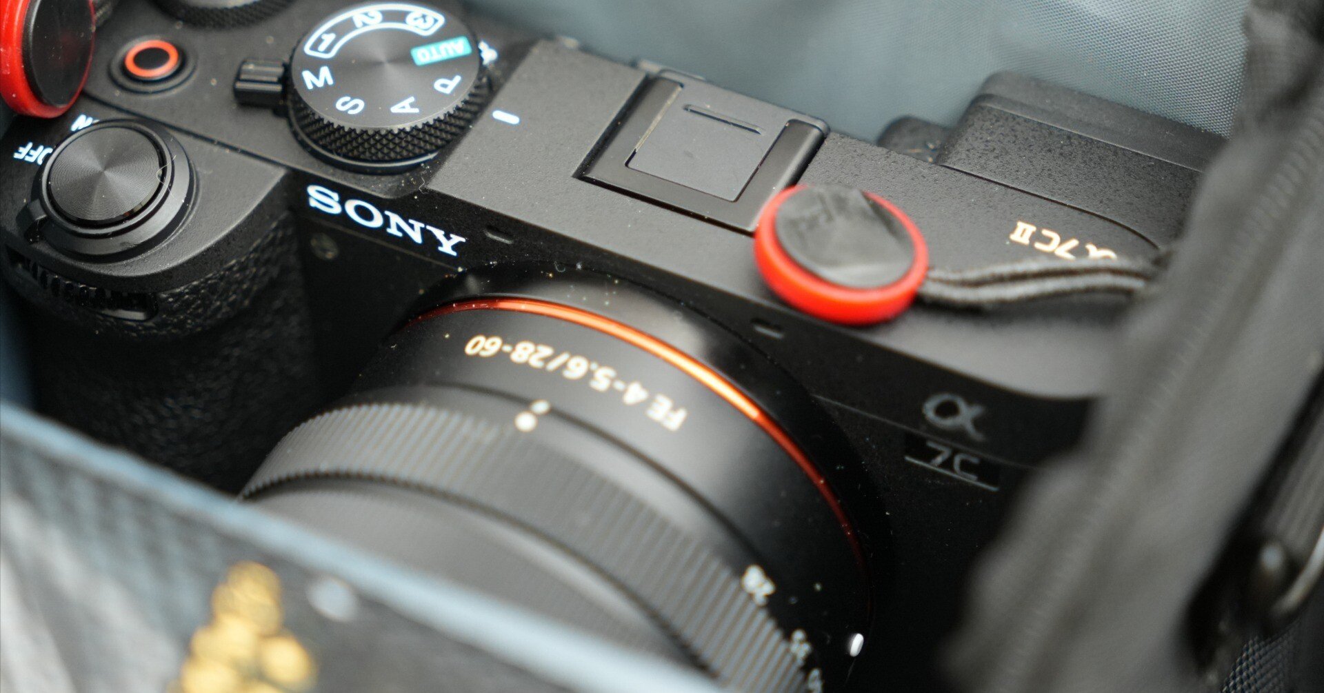 レビュー】SONY α7cIIのレンズキット用のカメラバッグ｜物欲名古屋人