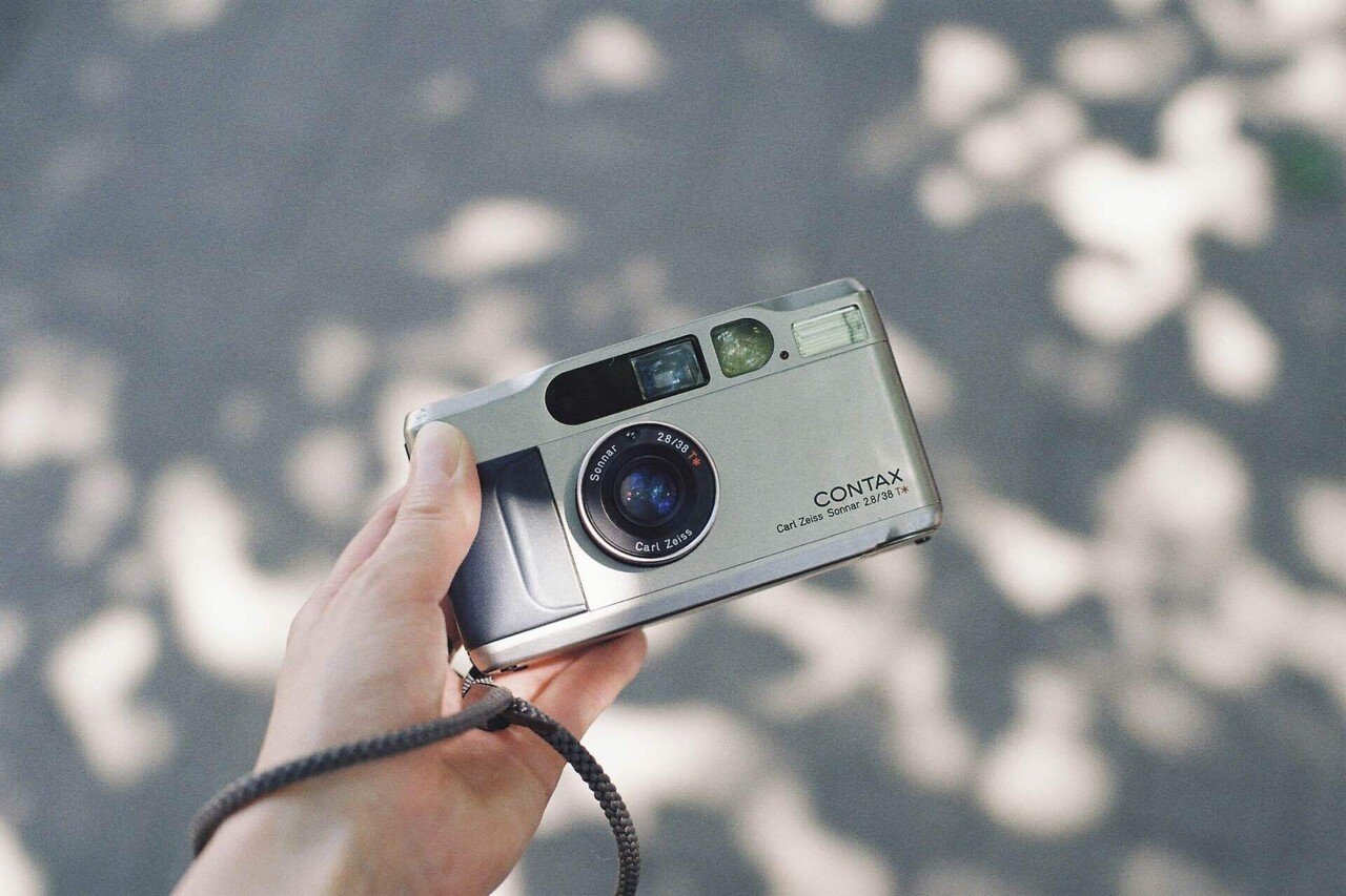 CONTAX T2 シルバー 作例あり 純正ストラップ付 高級フィルム
